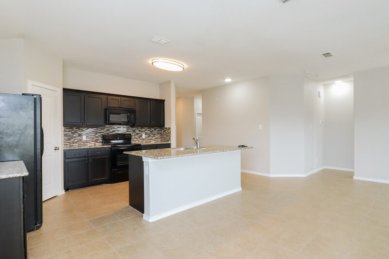 3,230/Mo, 441 Cameron Hill Pt Fort Worth, TX 76134 Kitchen View 3
