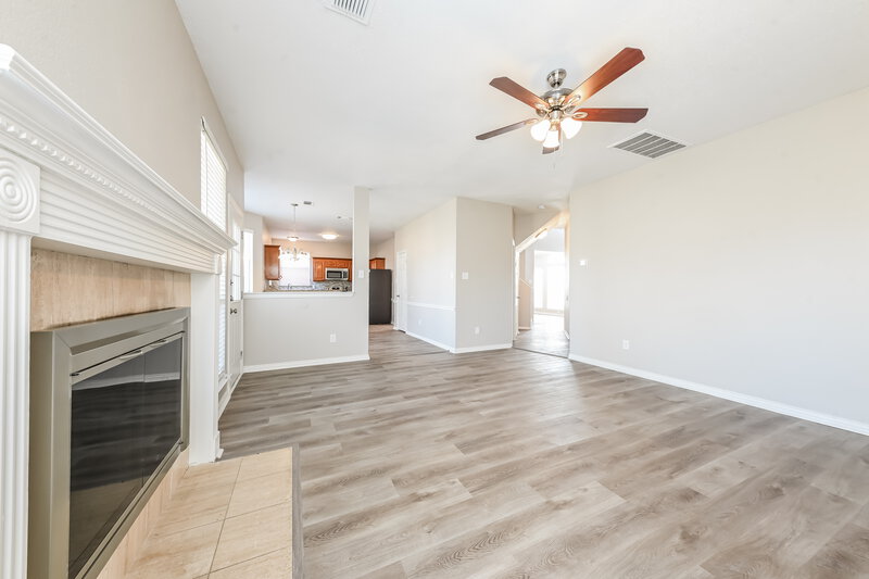 2,710/Mo, 6004 Team Ct Arlington, TX 76018 Living Room View