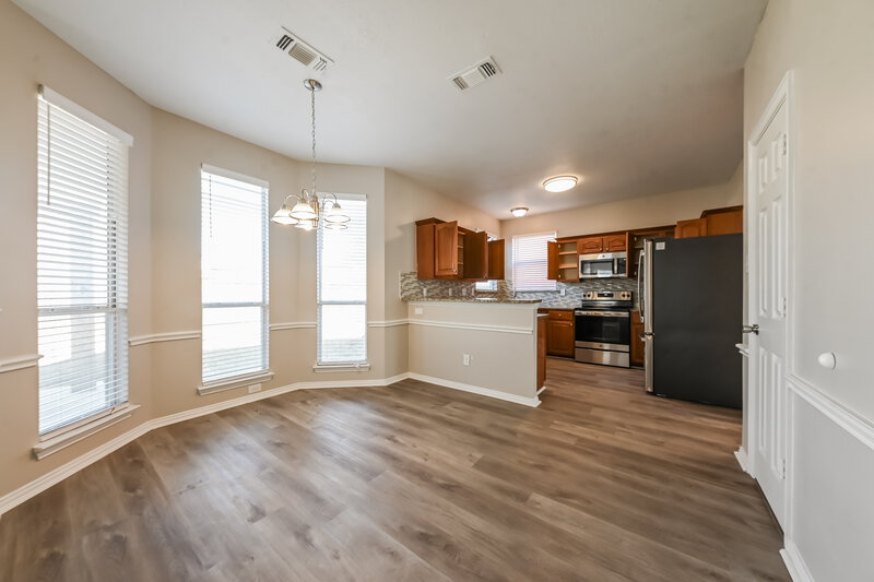 2,710/Mo, 6004 Team Ct Arlington, TX 76018 Kitchen View