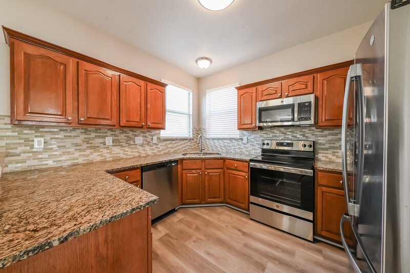 2,710/Mo, 6004 Team Ct Arlington, TX 76018 Kitchen View 2