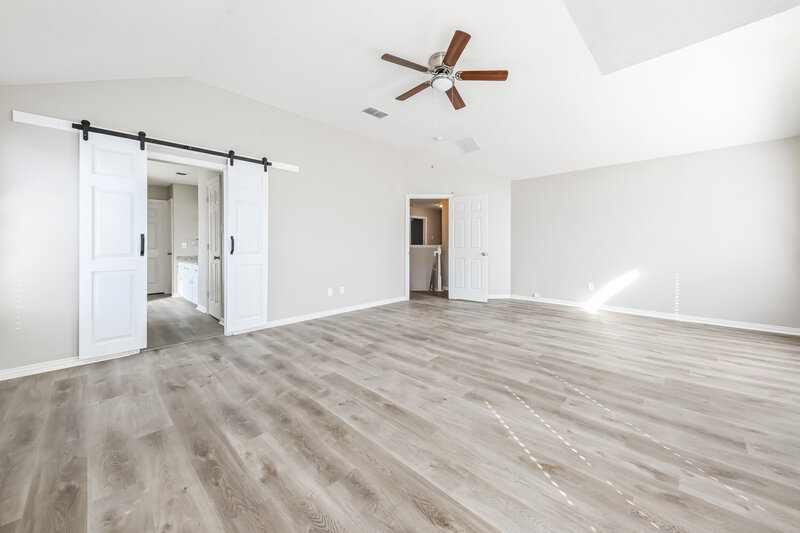 2,710/Mo, 6004 Team Ct Arlington, TX 76018 Main Bedroom View 2