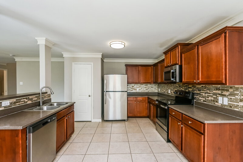 2,200/Mo, 8916 Highland Orchard Dr Fort Worth, TX 76179 Kitchen View 2