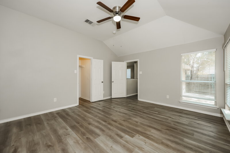 2,240/Mo, 7503 Quail Ridge Dr Arlington, TX 76002 Main Bedroom View 2