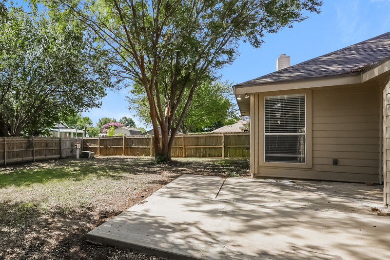 2,240/Mo, 7503 Quail Ridge Dr Arlington, TX 76002 Rear View
