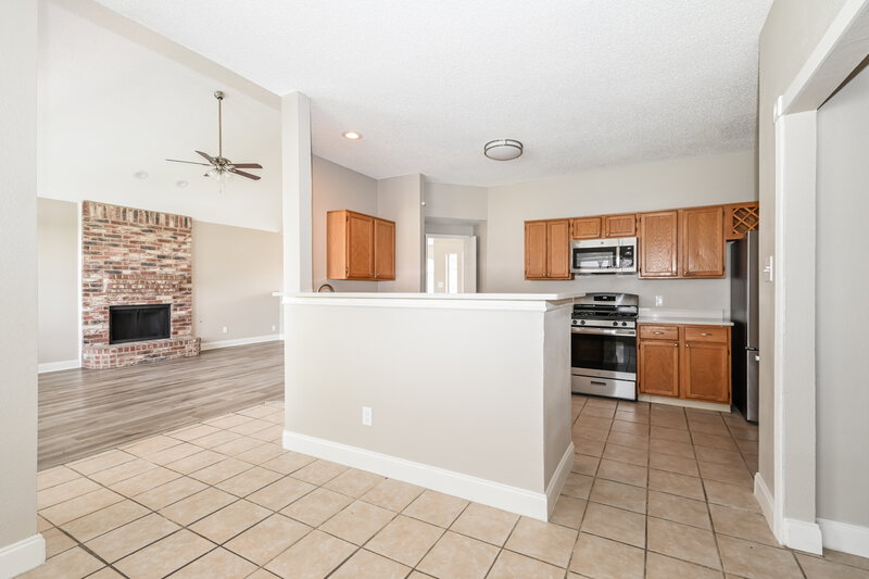 2,380/Mo, 918 Busby Dr Cedar Hill, TX 75104 Kitchen View