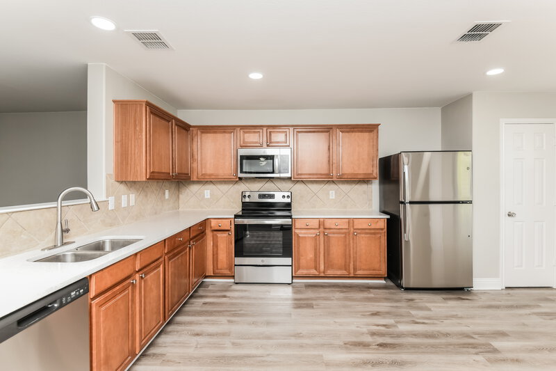 2,065/Mo, 7621 Indigo Ridge Dr # A1 Fort Worth, TX 76131 Kitchen View 4