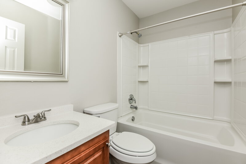 2,065/Mo, 7621 Indigo Ridge Dr # A1 Fort Worth, TX 76131 Bathroom View 2