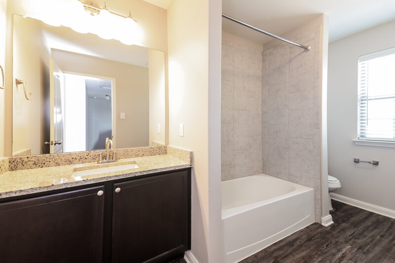 2,310/Mo, 2928 Parker Rd Anna, TX 75409 Bathroom View