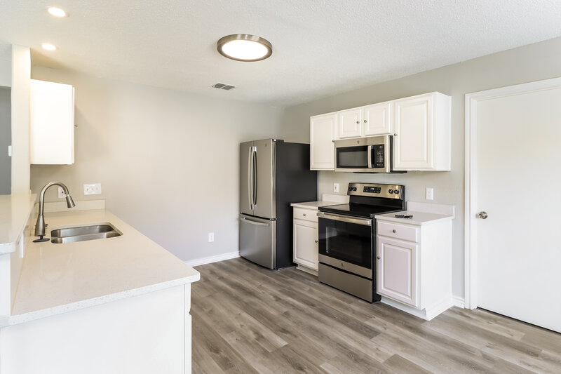 2,475/Mo, 708 Gibson St Cedar Hill, TX 75104 Kitchen View