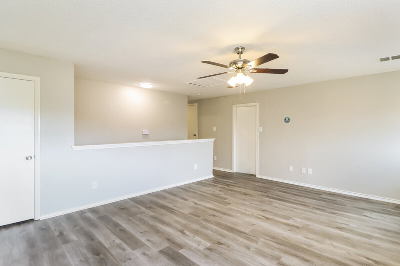 2,475/Mo, 708 Gibson St Cedar Hill, TX 75104 Family Room View