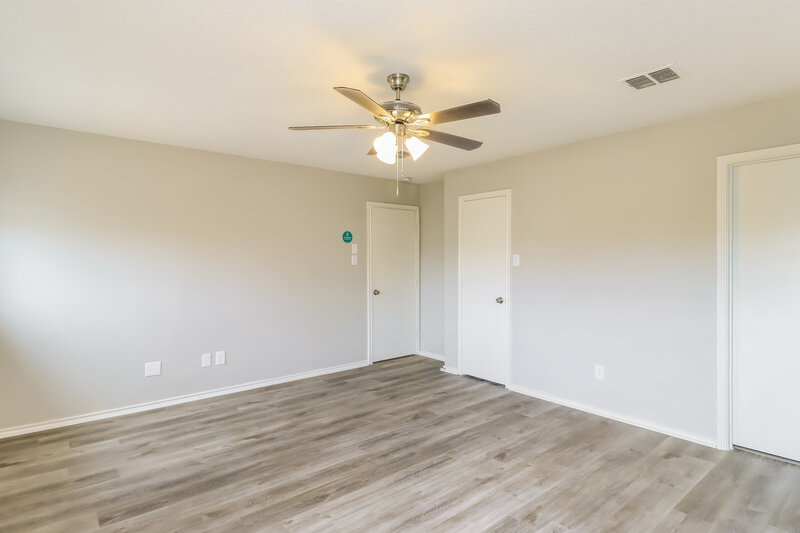 2,475/Mo, 708 Gibson St Cedar Hill, TX 75104 Main Bedroom View