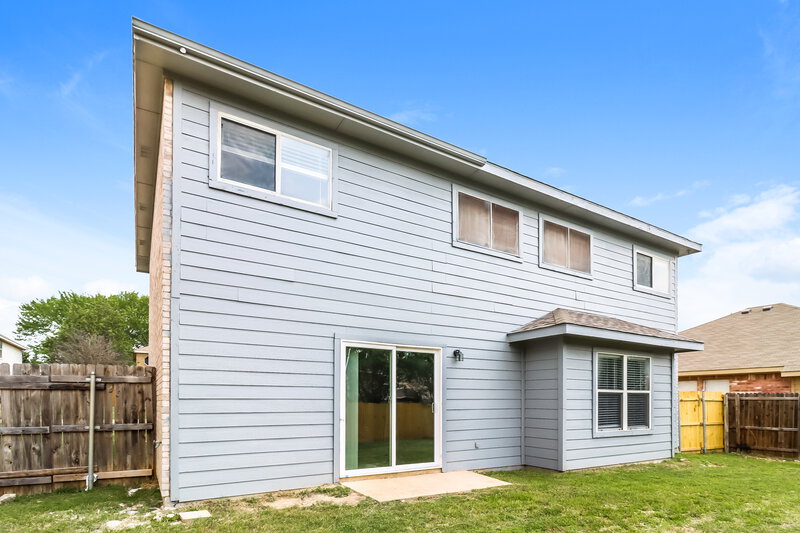 2,475/Mo, 708 Gibson St Cedar Hill, TX 75104 Rear View