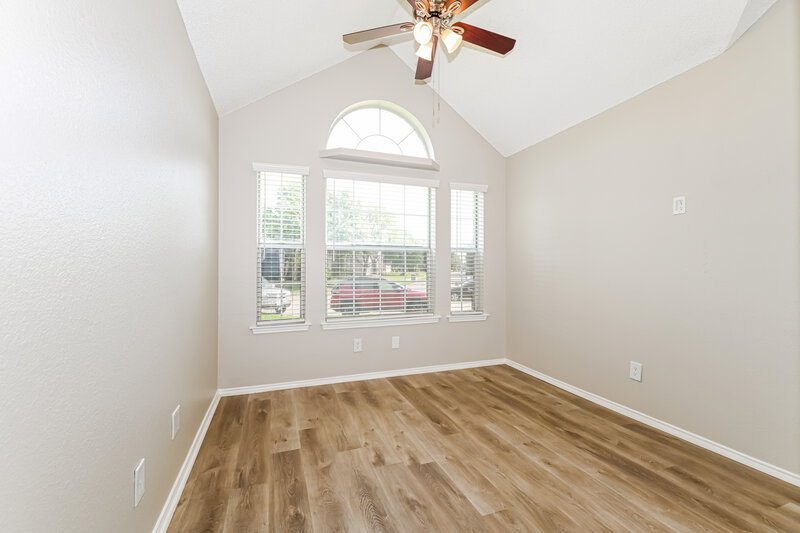 2,435/Mo, 2725 Park Valley Dr Mesquite, TX 75181 Bedroom View 2