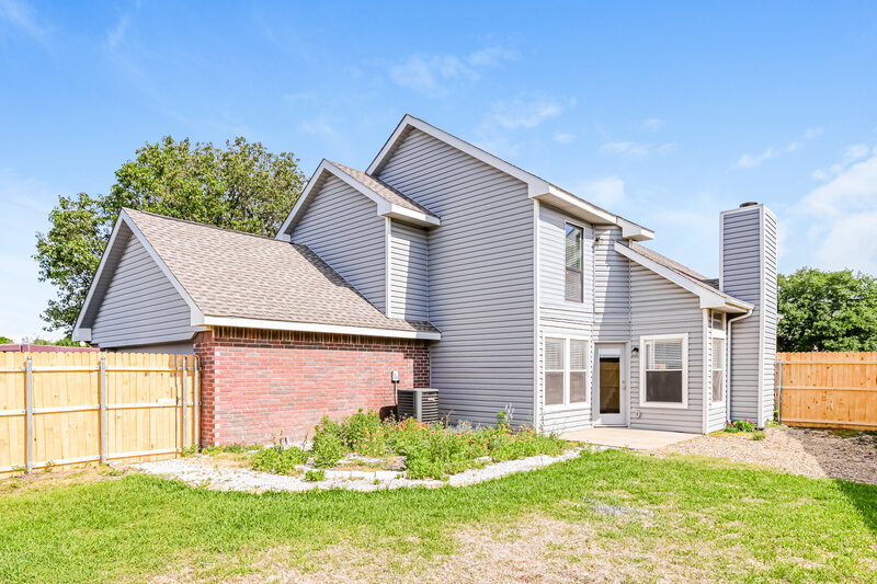 2,435/Mo, 2725 Park Valley Dr Mesquite, TX 75181 Rear View