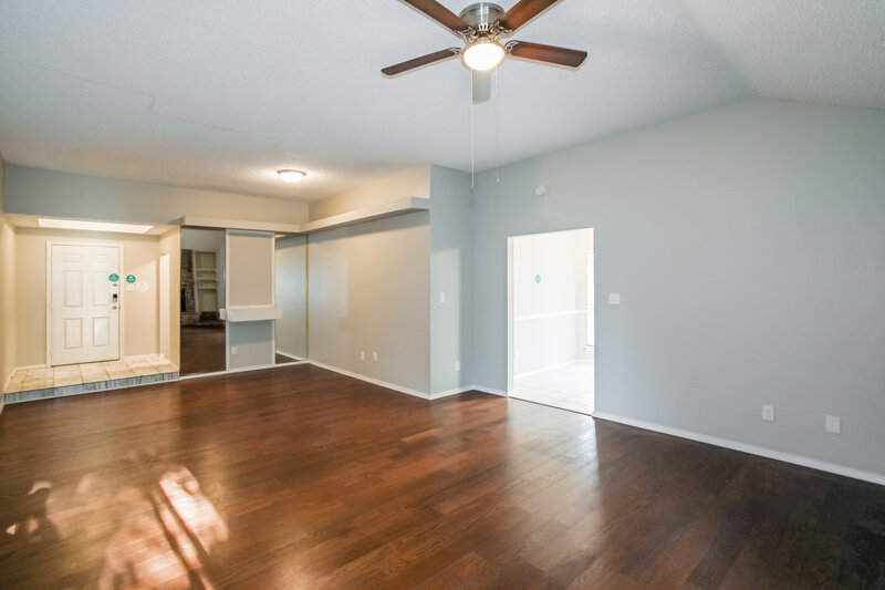 2,005/Mo, 6932 Bentley Ave Fort Worth, TX 76137 Living Room View 2