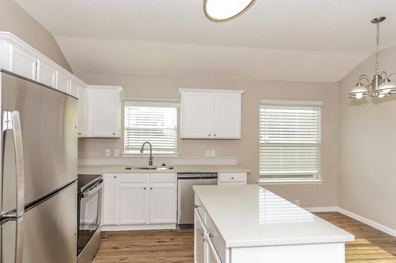 3,200/Mo, 1401 Anglican Dr Arlington, TX 76002 Kitchen View 2