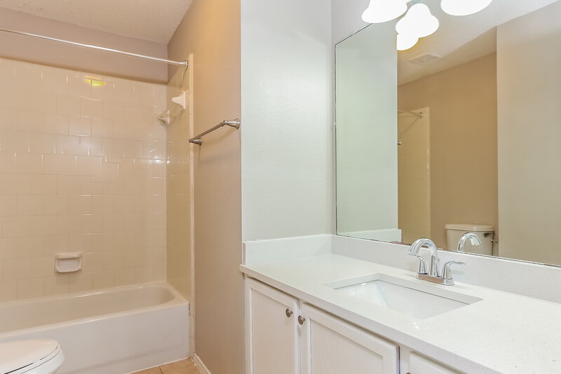 3,200/Mo, 1401 Anglican Dr Arlington, TX 76002 Bathroom View