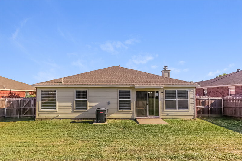 3,200/Mo, 1401 Anglican Dr Arlington, TX 76002 Rear View