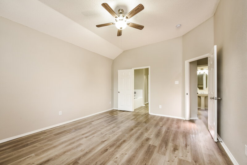 2,510/Mo, 3600 Aldersyde Dr Fort Worth, TX 76244 Main Bedroom View 2