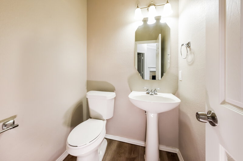 2,510/Mo, 3600 Aldersyde Dr Fort Worth, TX 76244 Bathroom View 2