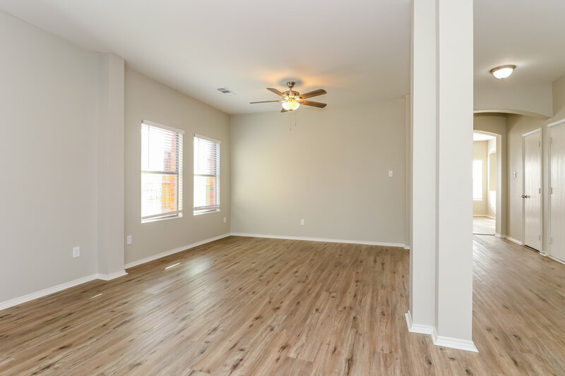 3,095/Mo, 2705 Gardendale Dr Fort Worth, TX 76120 Misc View
