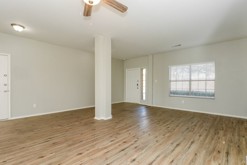 3,095/Mo, 2705 Gardendale Dr Fort Worth, TX 76120 Misc View 2