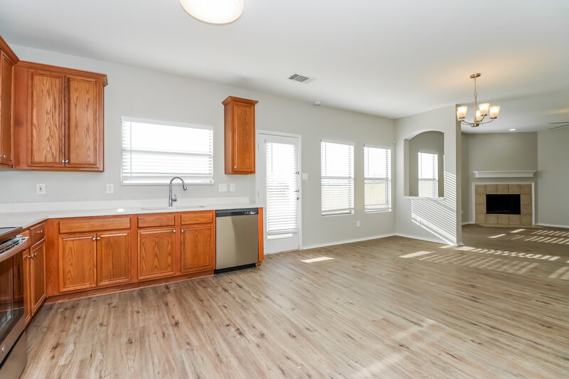 3,095/Mo, 2705 Gardendale Dr Fort Worth, TX 76120 Misc View 3