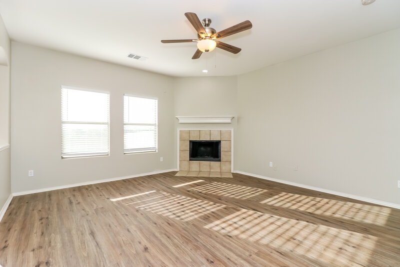 3,095/Mo, 2705 Gardendale Dr Fort Worth, TX 76120 Misc View 5