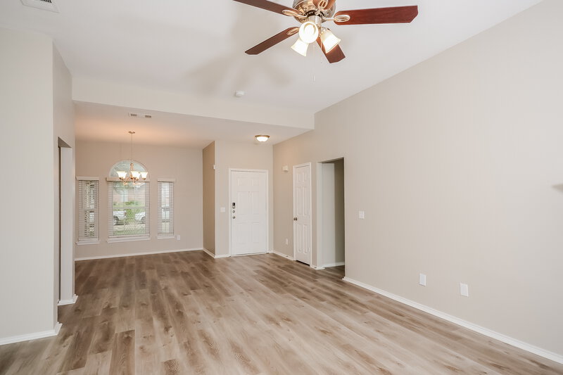 2,375/Mo, 104 S Rolling Meadows Dr Wylie, TX 75098 Living Room View 2