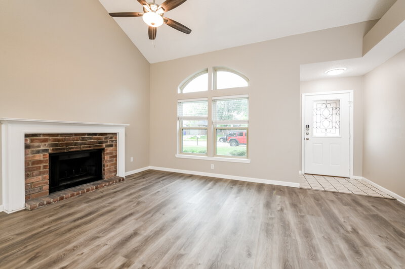 2,175/Mo, 210 Rodeo Dr Keller, TX 76248 Living Room View 2