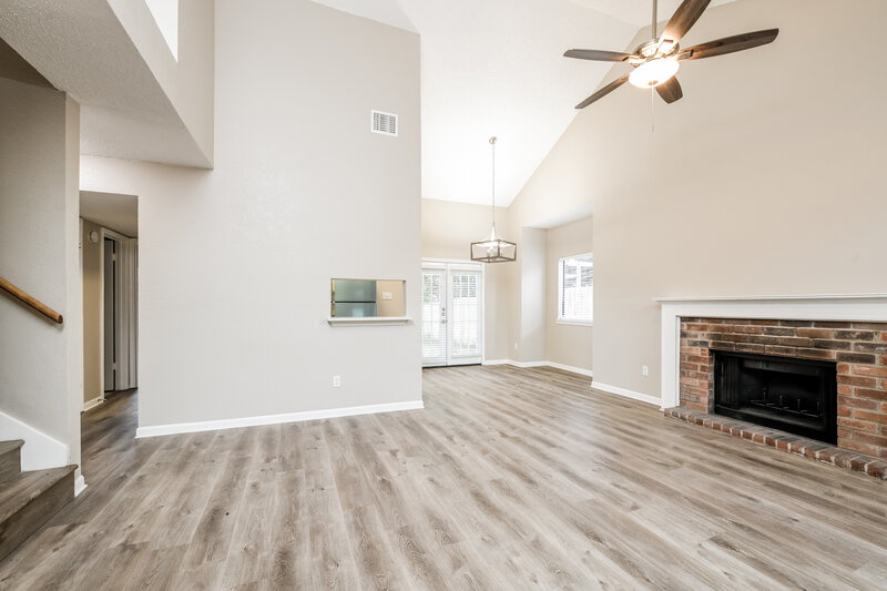 2,175/Mo, 210 Rodeo Dr Keller, TX 76248 Living Room View 4