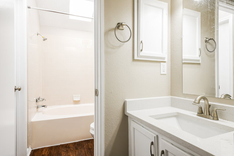 2,175/Mo, 210 Rodeo Dr Keller, TX 76248 Bathroom View 2