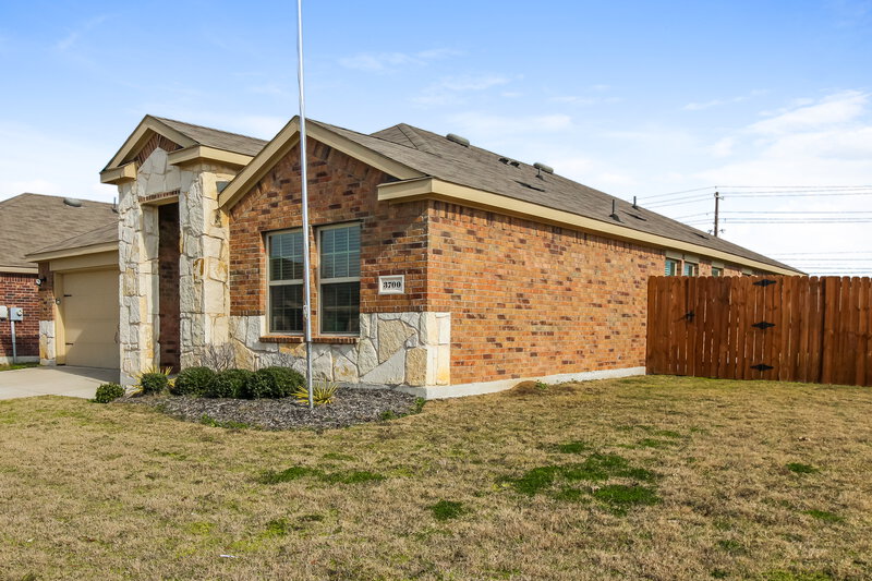 2,775/Mo, 3700 Skelton St Denton, TX 76207 Front View