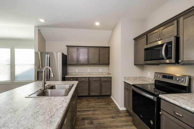 2,775/Mo, 3700 Skelton St Denton, TX 76207 Kitchen View