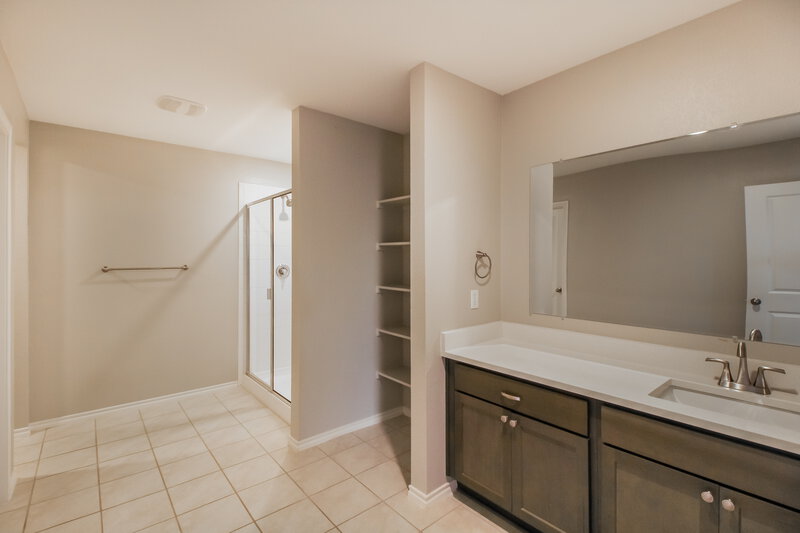 2,775/Mo, 3700 Skelton St Denton, TX 76207 Main Bathroom View