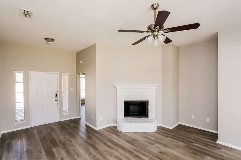 2,620/Mo, 2704 Jennie Wells Dr Mansfield, TX 76063 Living Room View