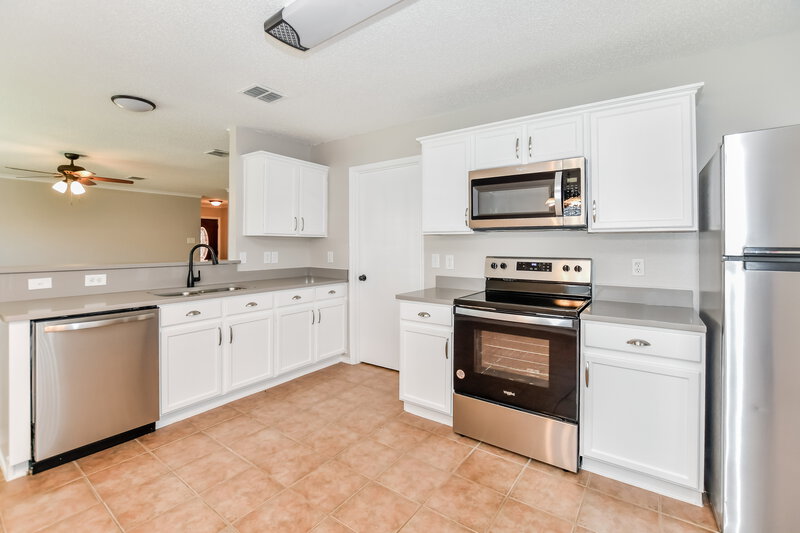 2,405/Mo, 1535 Warrington Way Forney, TX 75126 Kitchen View 2