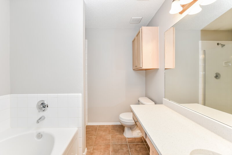 2,405/Mo, 1535 Warrington Way Forney, TX 75126 Main Bathroom View