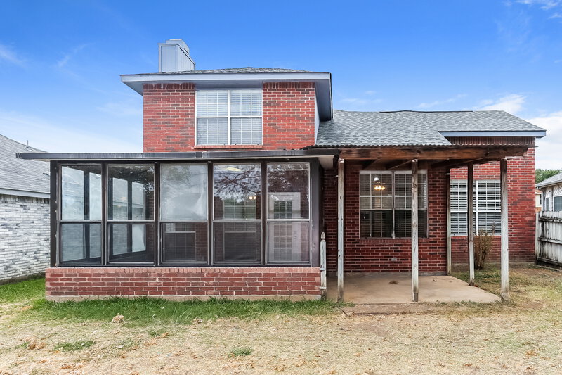 2,805/Mo, 2419 Bennington Dr Arlington, TX 76018 Rear View