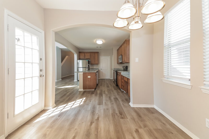 0/Mo, 1820 Plymouth Dr Providence Village, TX 76227 Dining Room View