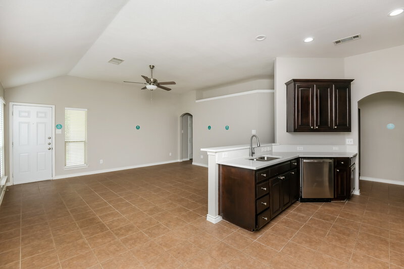 2,095/Mo, 272 Spring Hollow Dr Saginaw, TX 76131 Dining Room View