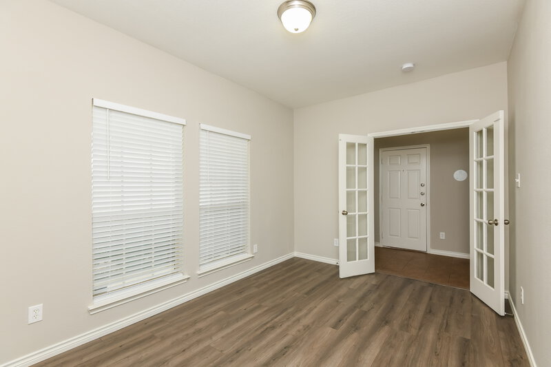 2,095/Mo, 272 Spring Hollow Dr Saginaw, TX 76131 Office View