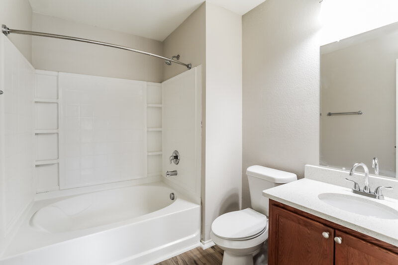 2,020/Mo, 1203 Krista Dr Burleson, TX 76028 Main Bathroom View
