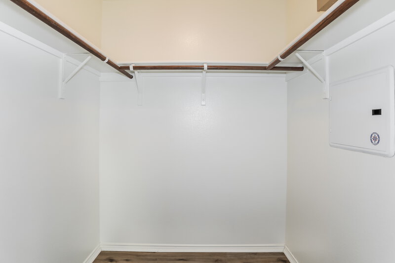 2,020/Mo, 1203 Krista Dr Burleson, TX 76028 Walk In Closet View