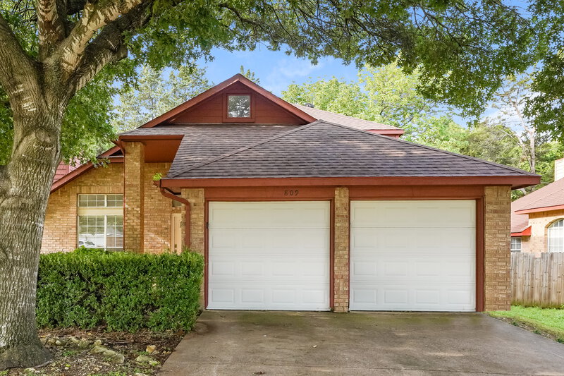 2,380/Mo, 809 Clover Hill Ln Cedar Hill, TX 75104 External View