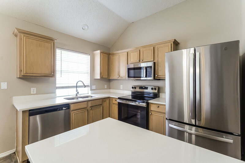 2,475/Mo, 4612 Parkmount Dr Fort Worth, TX 76137 Kitchen View 3