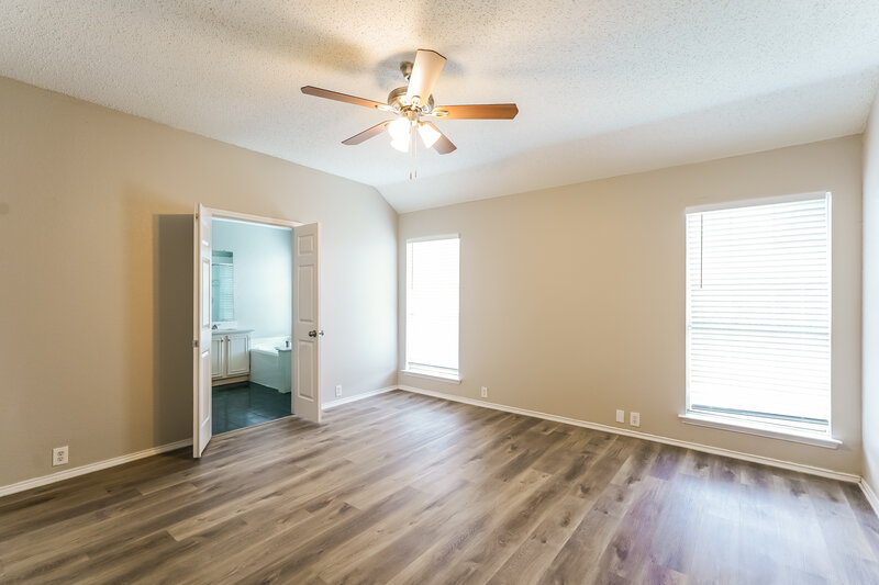 2,475/Mo, 4612 Parkmount Dr Fort Worth, TX 76137 Main Bedroom View 2