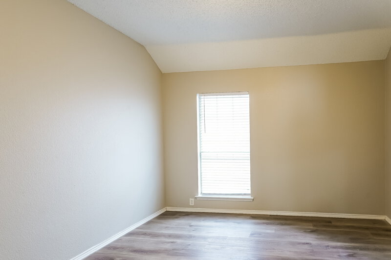 2,475/Mo, 4612 Parkmount Dr Fort Worth, TX 76137 Bedroom View 3