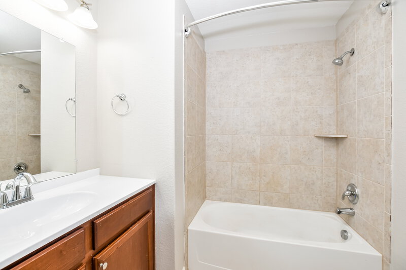 3,350/Mo, 3006 Flowering Springs Dr Forney, TX 75126 Bathroom View