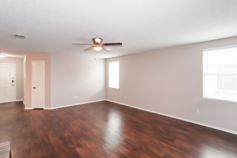 2,100/Mo, 3512 Butler Dr Denton, TX 76210 Living Room View